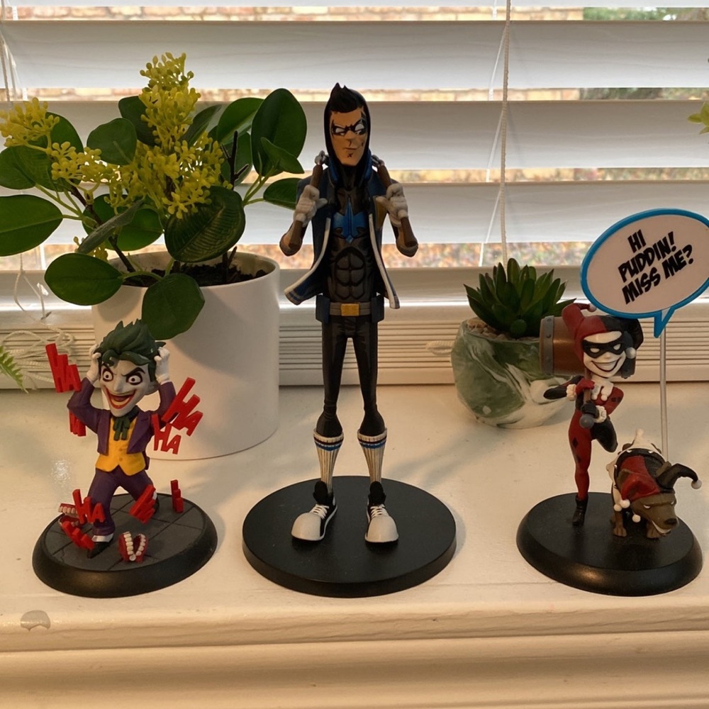 Q-fig DC Collectible Lot